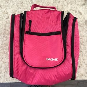 Large cosmetic travel case new without tags